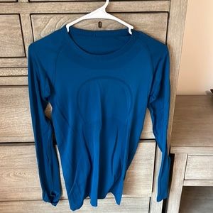 Lululemon long sleeve swiftly
